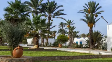 Hari Club Beach Resort