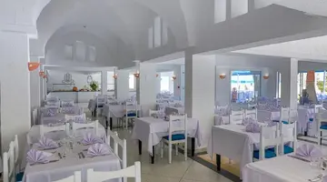 Hari Club Beach Resort