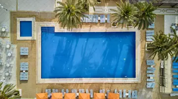 Hari Club Beach Resort
