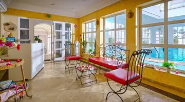 Hari Club Beach Resort