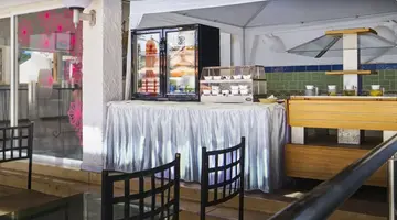 Hari Club Beach Resort