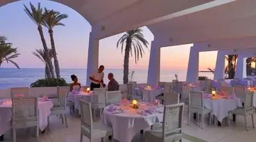 Hari Club Beach Resort