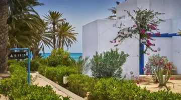 Hari Club Beach Resort