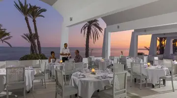 Hari Club Beach Resort