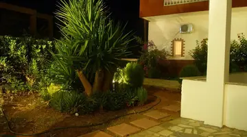 Haris Apartments