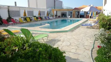 Haris Apartments