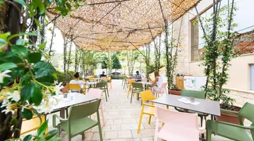Harmonia Hotel