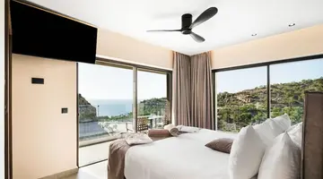 Harmony E Rock Hotel