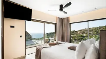 Harmony E Rock Hotel