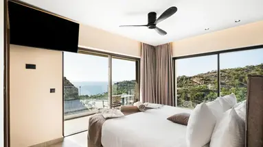 Harmony E Rock Hotel