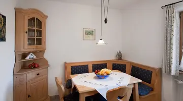 Haus Huis�n