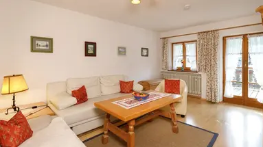 Haus Huis�n
