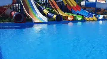 Hawaii Paradise Aqua Park Resort