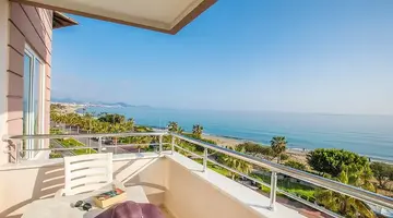 Hawaii Suite Beach Hotel