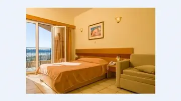 HELLINIS HOTEL