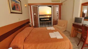 HELLINIS HOTEL