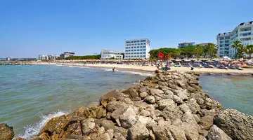 HENRY RESORT AND SPA