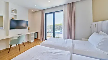 HENRY RESORT AND SPA