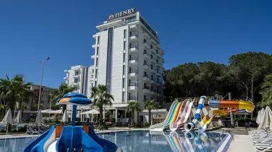 Henry Resort & SPA