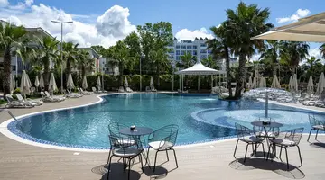 Henry Resort & SPA