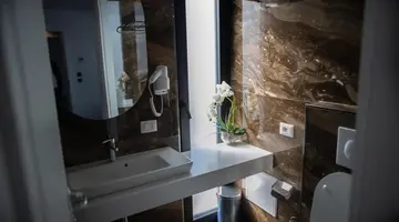 Henry Resort & SPA