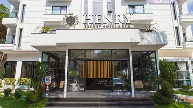 Henry Resort