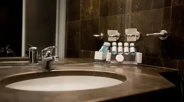 Hera Hotel