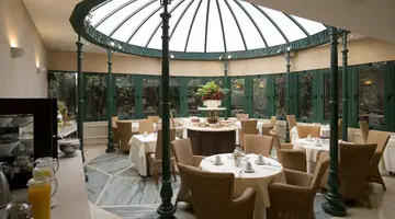 Hera Hotel