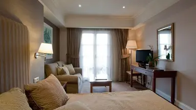 Hera Hotel