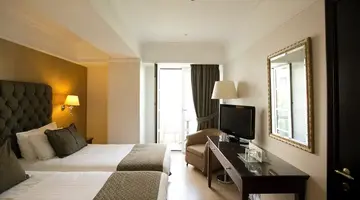 Hera Hotel