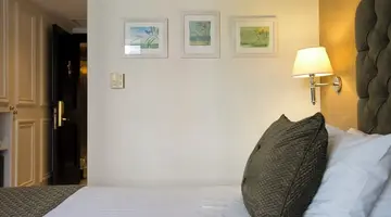 Hera Hotel