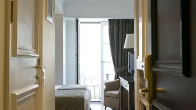 Hera Hotel