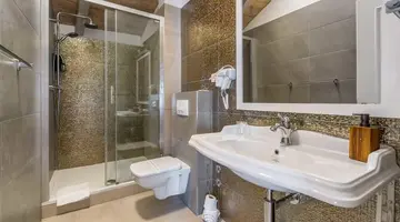 Heritage Palace Varos