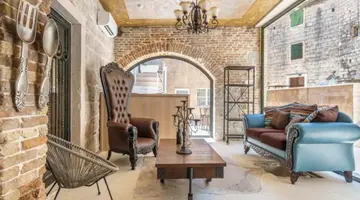 Heritage Palace Varos