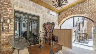 Heritage Palace Varos