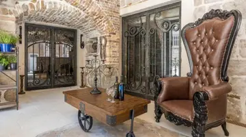Heritage Palace Varos