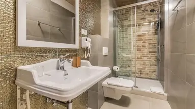 Heritage Palace Varos