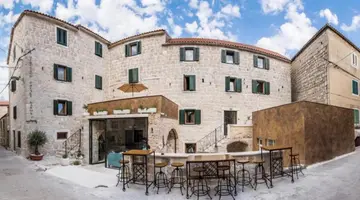 Heritage Palace Varos