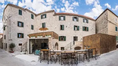 Heritage Palace Varos