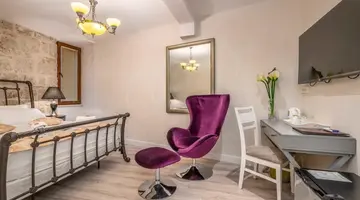 Heritage Palace Varos