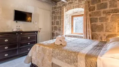 Heritage Palace Varos