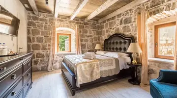 Heritage Palace Varos