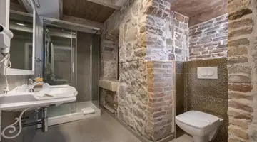 Heritage Palace Varos