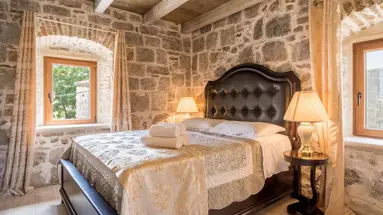 Heritage Palace Varos