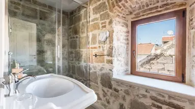 Heritage Palace Varos