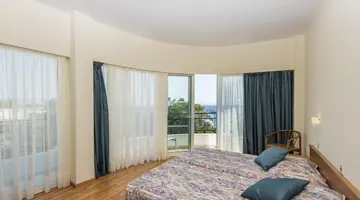 Hermes Hotel