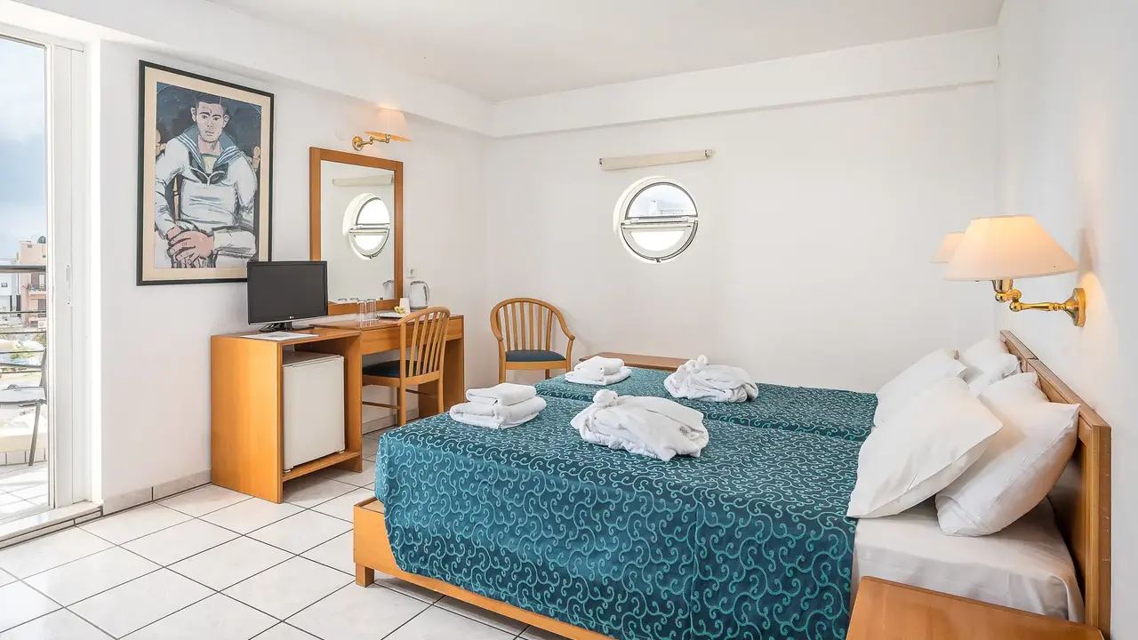 Heronissos Hotel
