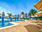 Hesperia Playa el Agua
