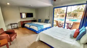 Hesperia Playa el Agua