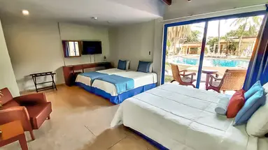 Hesperia Playa el Agua